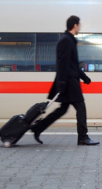 Car shuttle for railway station in Naples